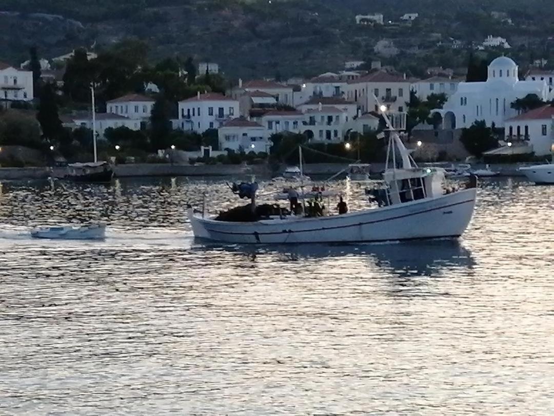 Sunblaze Studios1 Spetses ภายนอก รูปภาพ
